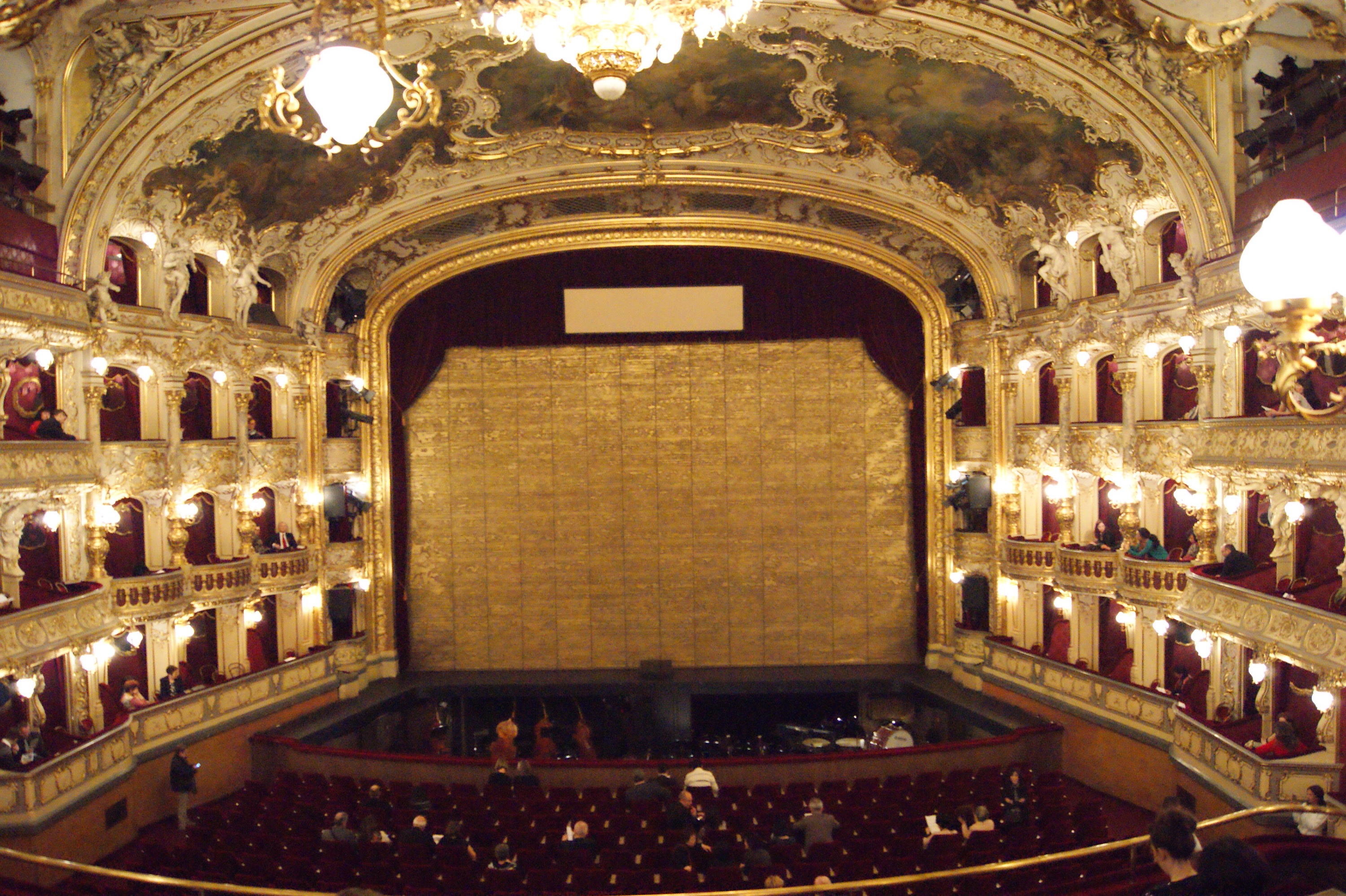 プラハ国立歌劇場